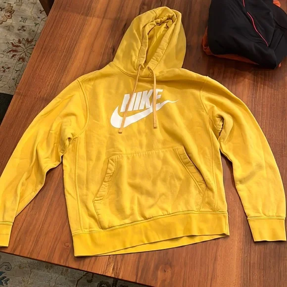 Yellow, Nike sweatshirt, like new, so women’s medium - Picture 1 of 5